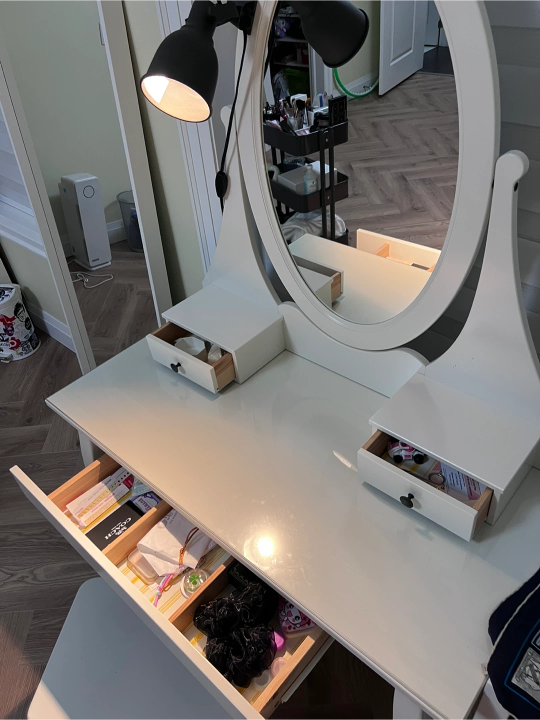 White Vanity Table with Stool & Light - photo 3