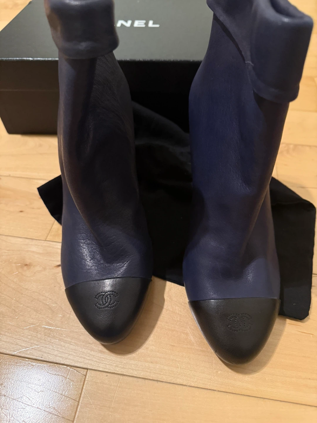Chanel Blue Leather Ankle Boots - photo 3