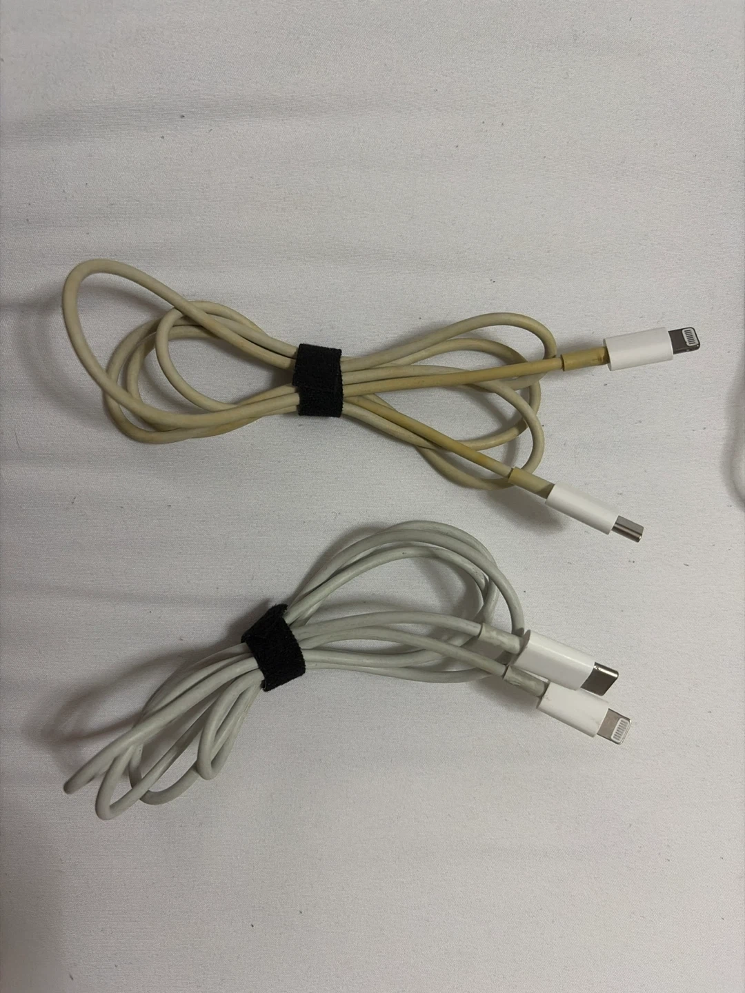 Used Apple USB-C Cables - photo 5