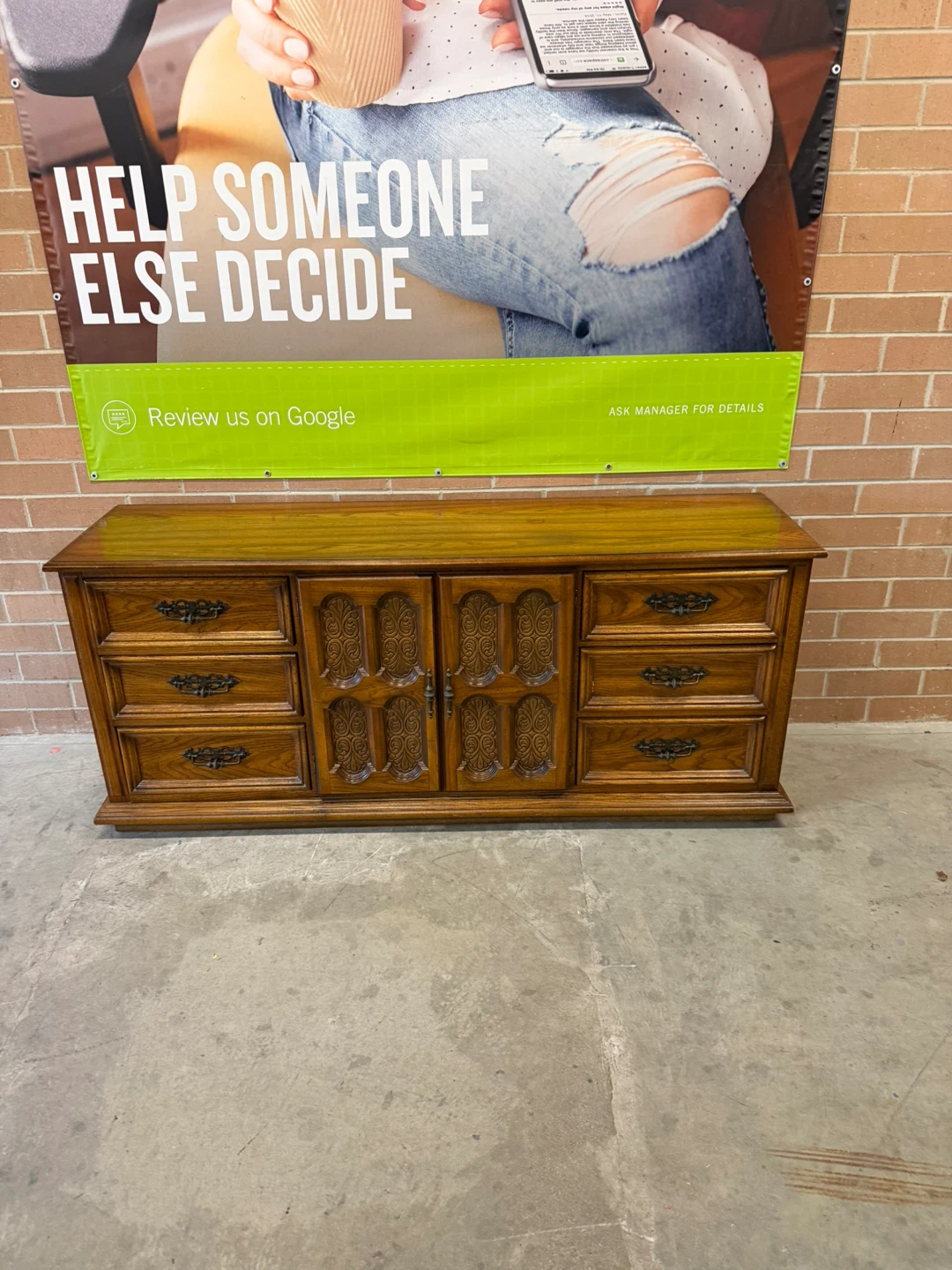 Wooden 9 drawers Dresser