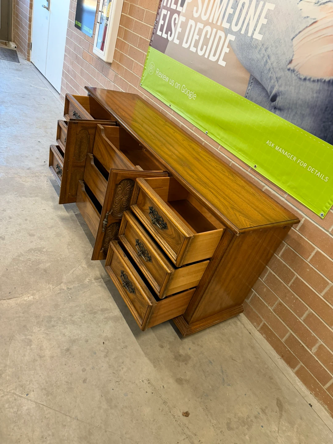 Wooden 9 drawers Dresser - photo 4