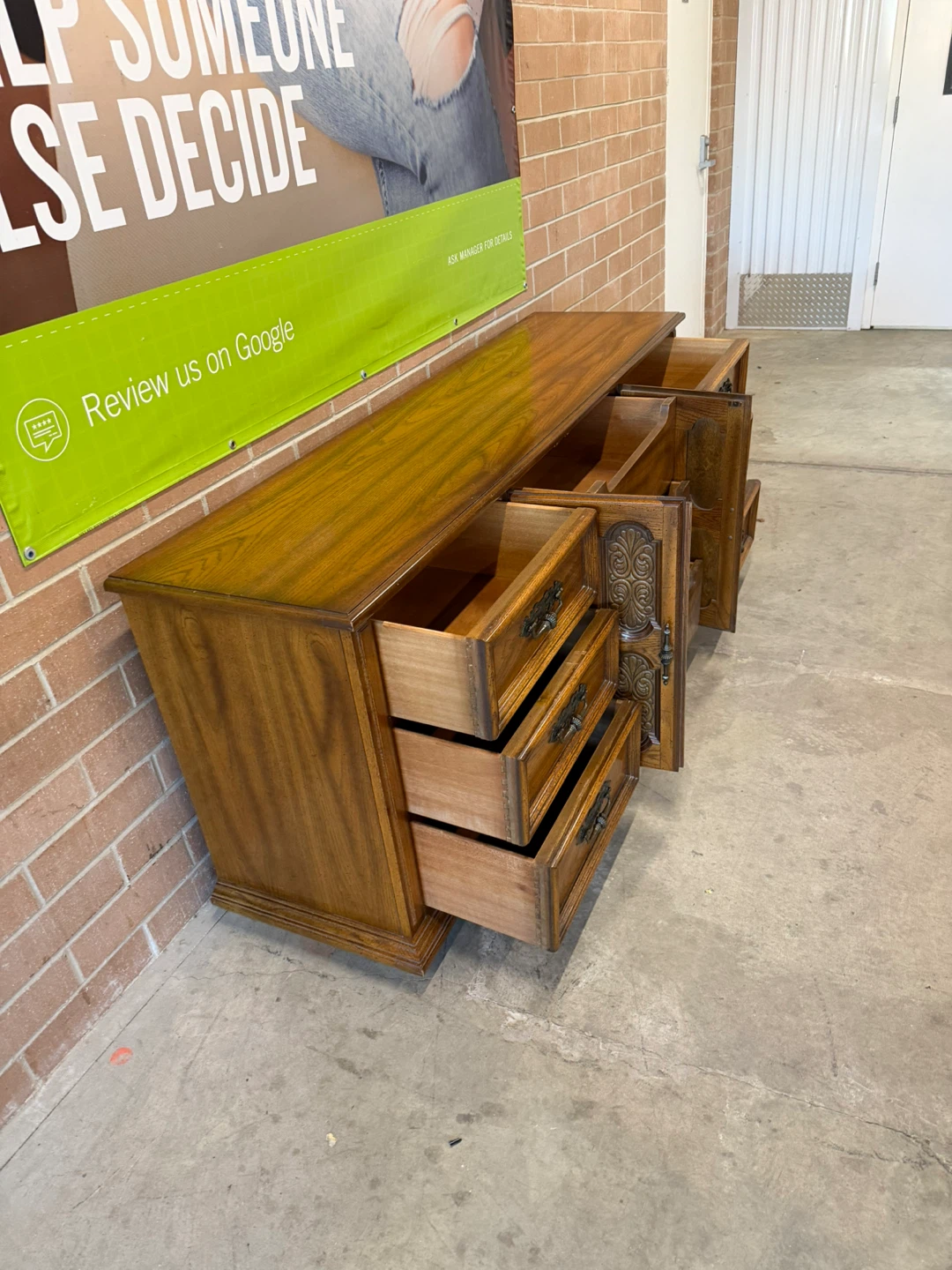 Wooden 9 drawers Dresser - photo 3