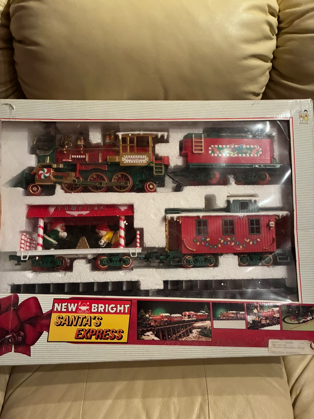 New Bright Santa's Express Train Set - photo 5