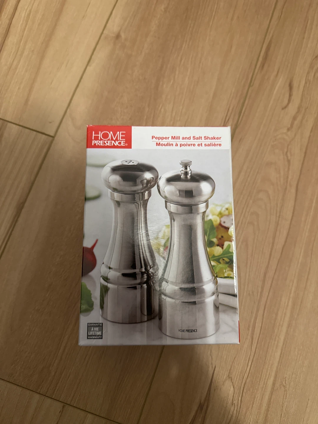 New! Salt & Pepper Shaker Set