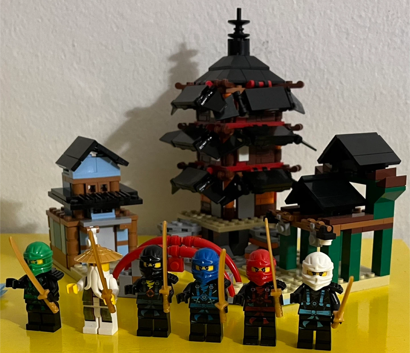 LEGO Ninjago Legacy Dragon & Temple - photo 2