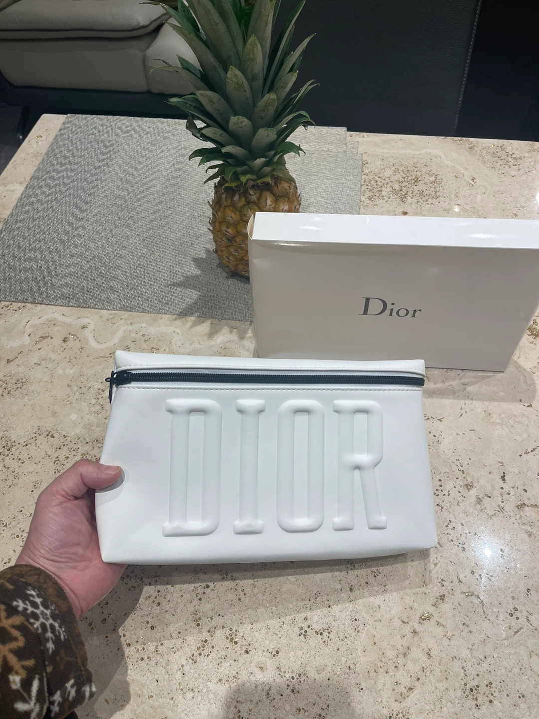 Dior White Pouch/Cosmetic Bag - 27cm x 16cm - photo 3
