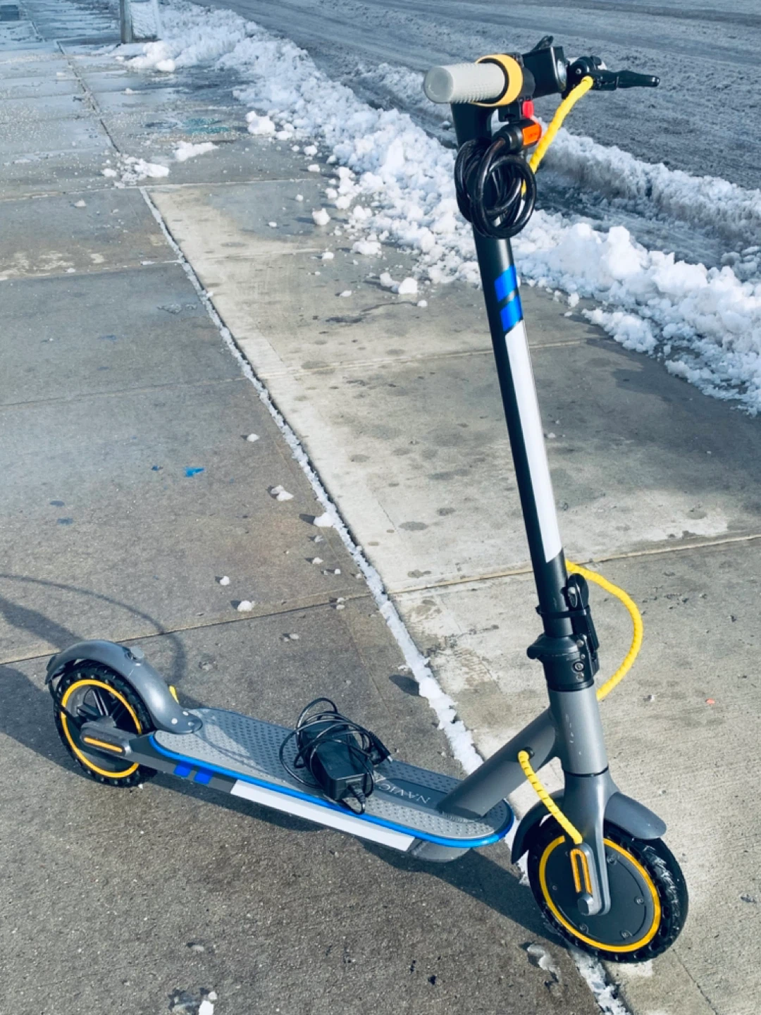 NAVIG Electric Scooter -bran new condition run fast 30 mph - photo 5