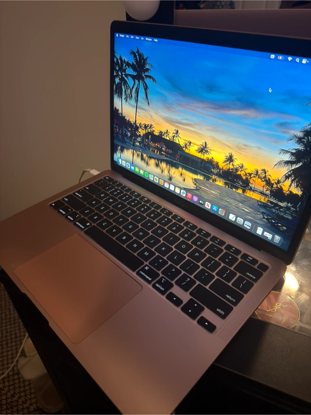 MacBook Air 13-inch, 2020 - photo 3