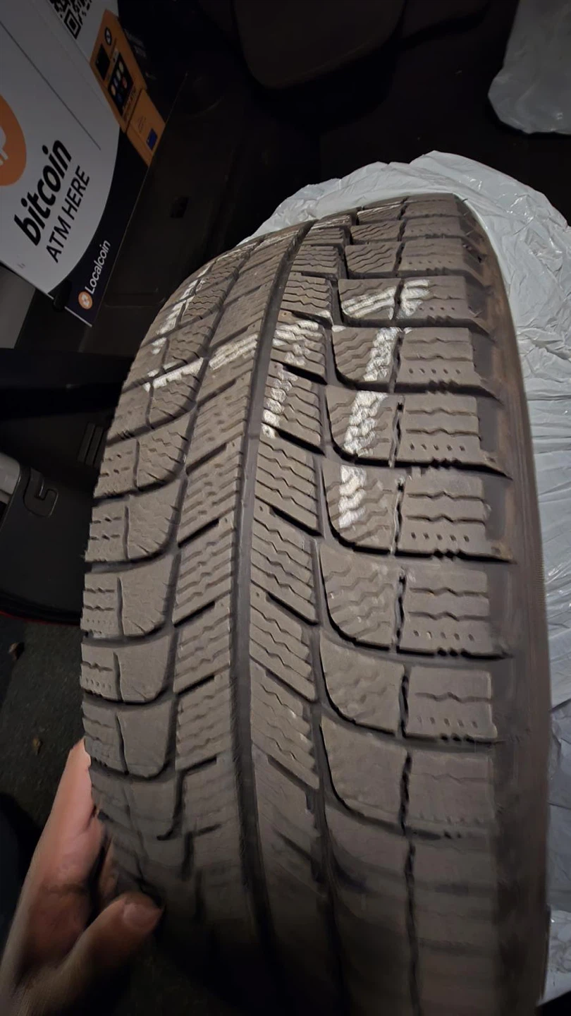 205/60R16 Tire - photo 4