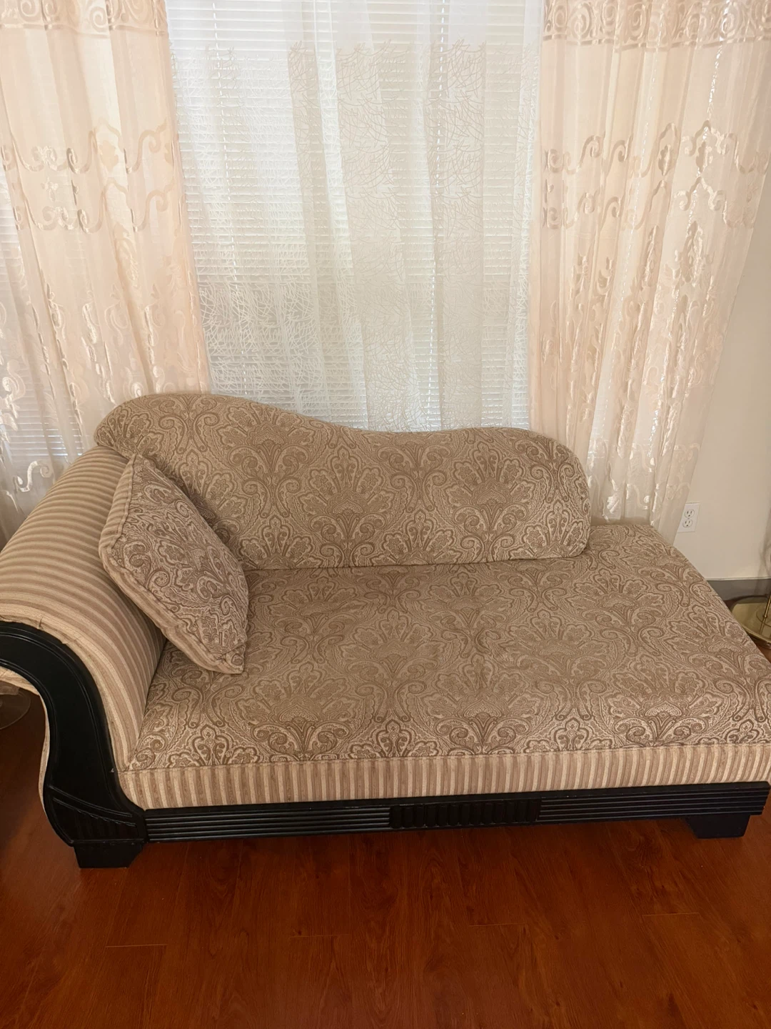 Used Sofa Set - Neutral Tones - photo 3