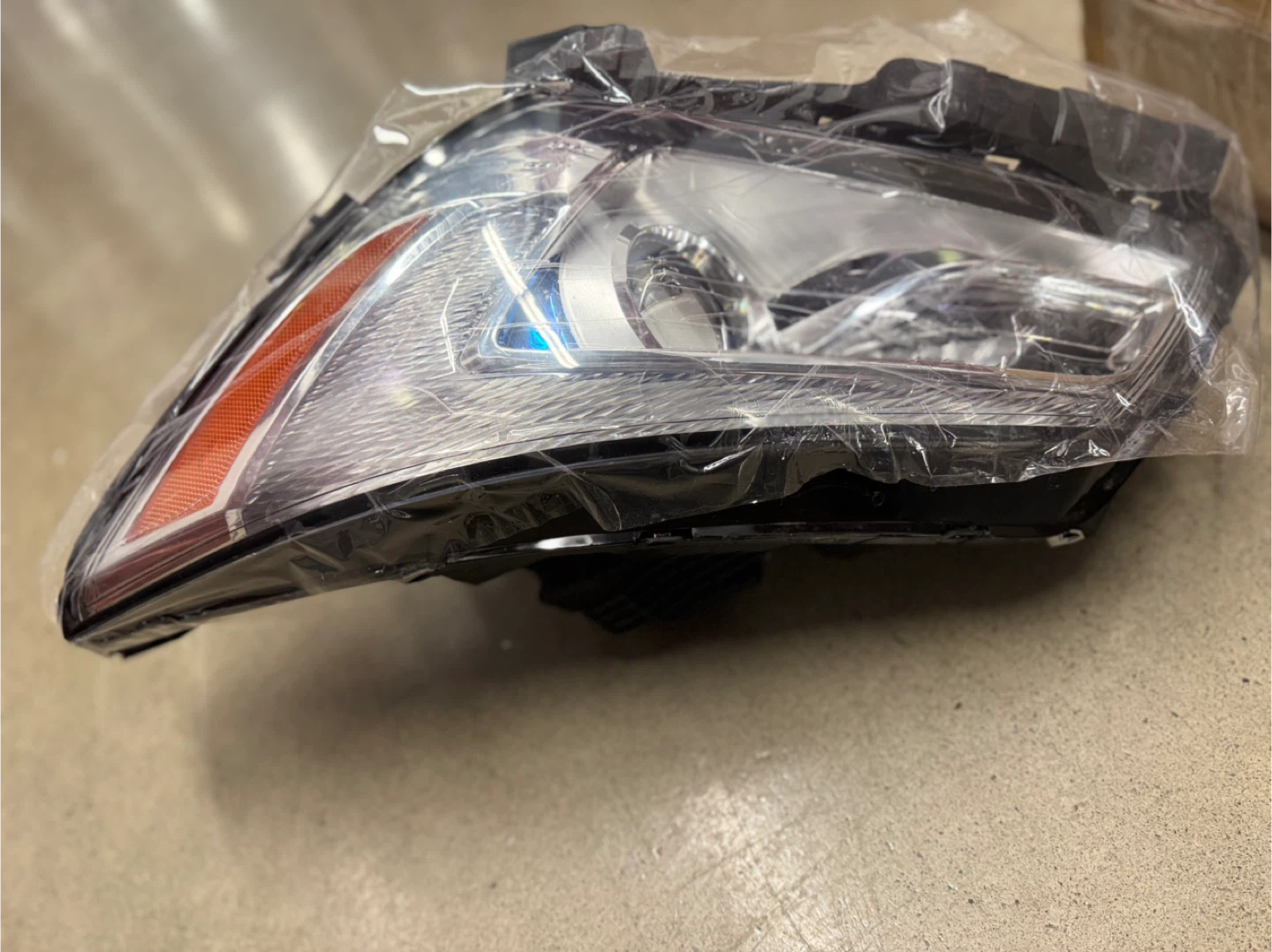 Car Headlight Assembly - photo 2