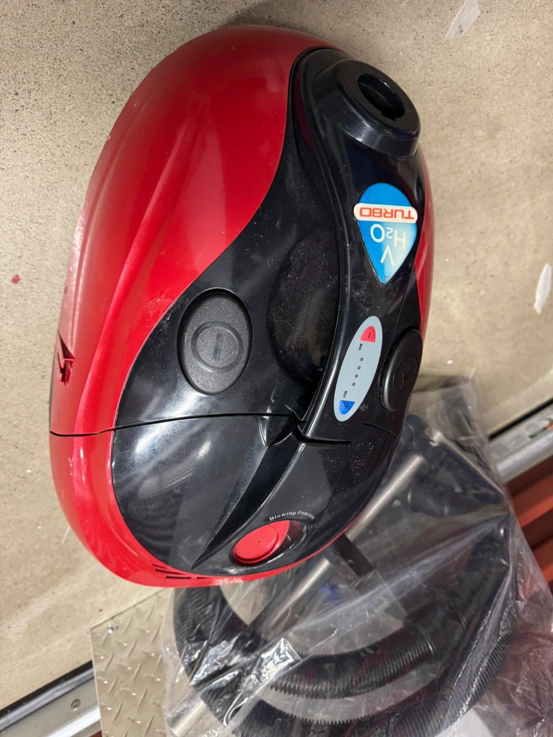 H2O Turbo Red & Black Vacuum - photo 2
