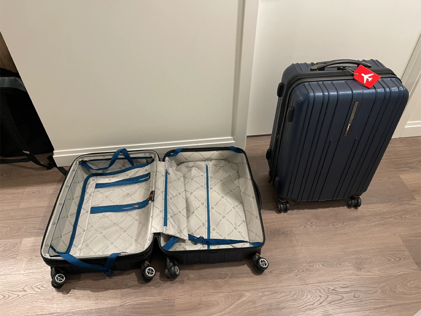 Travelers Club Navy Luggage - photo 2