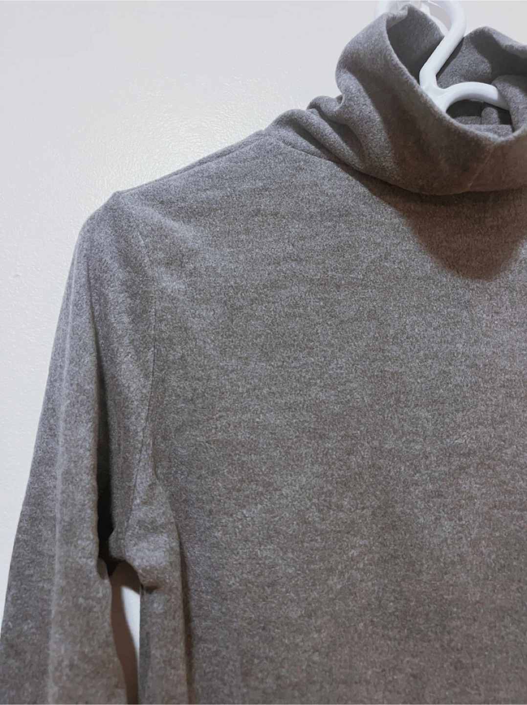 Women’s Uniqlo Turtleneck Long Sleeve Tops - Size S - photo 2