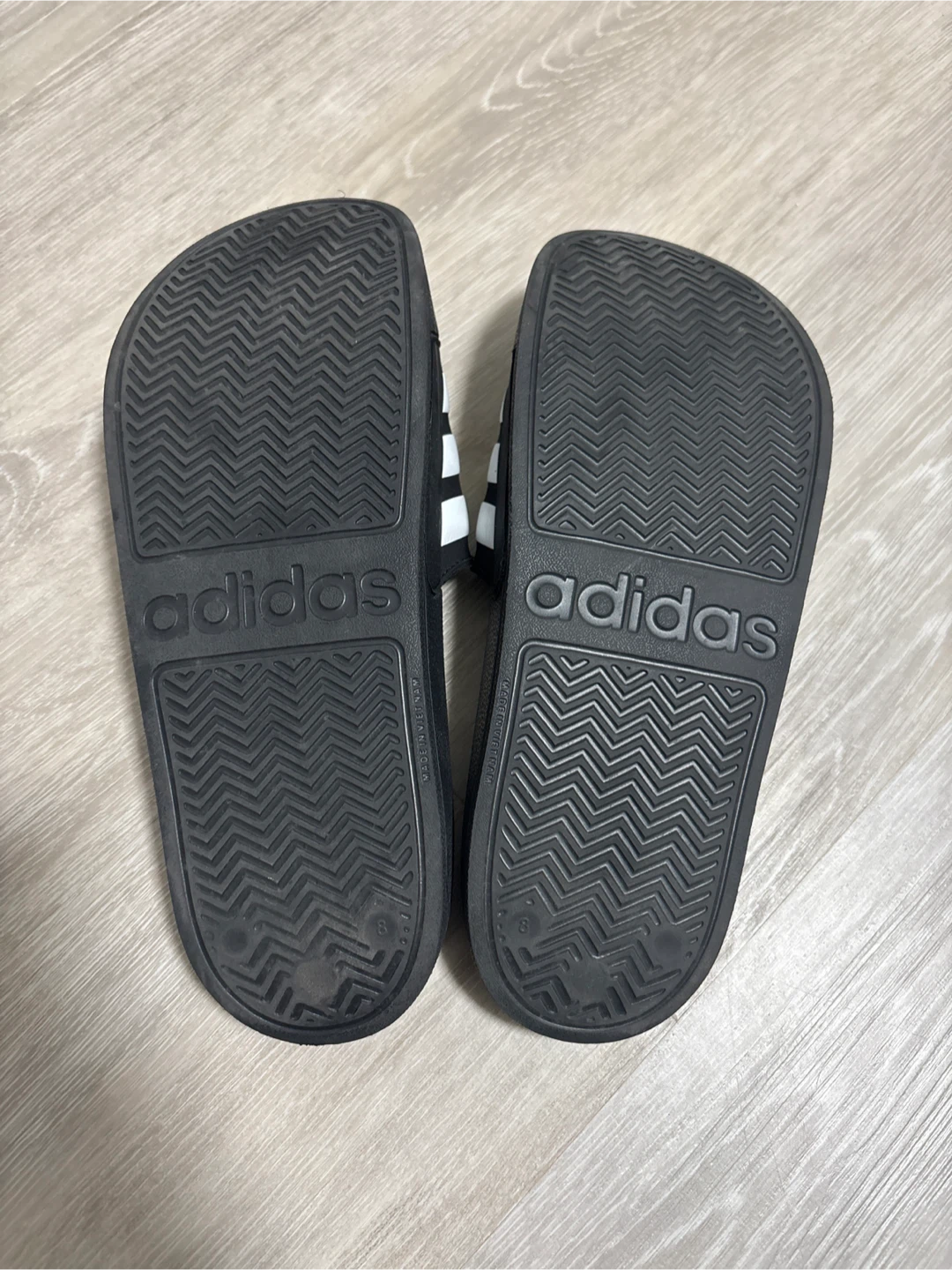 Adidas Adilette Slides - Black & White - Size 8 - photo 2