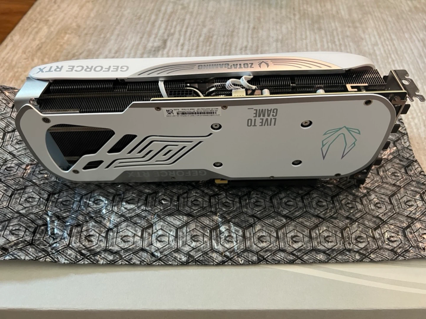 Zotac Gaming GeForce RTX 4070 GPU - photo 3