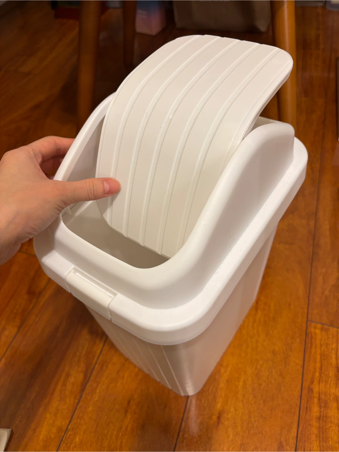 White clean Trash Can