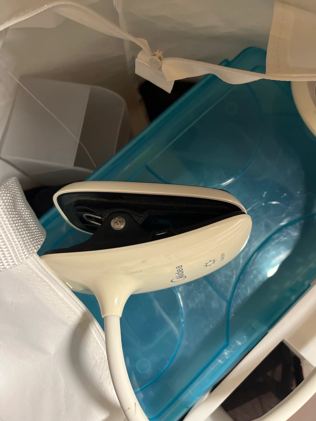 Midea Clip-On Flexible LED Light - photo 2