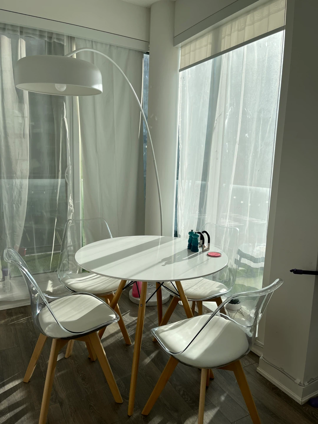 Dining Table with 4  Chairs