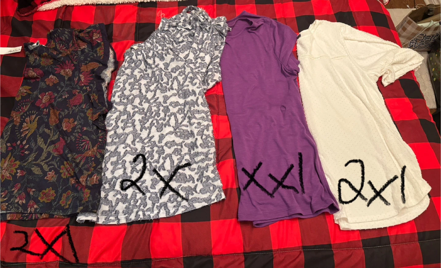 Mixed Lot of Women's Tops - assorted sizes - photo 3