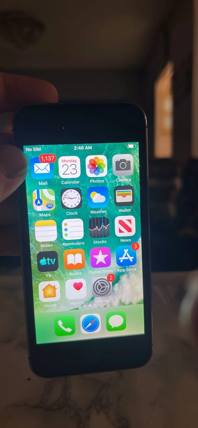 iPhone 5s - Great Condition! - photo 2