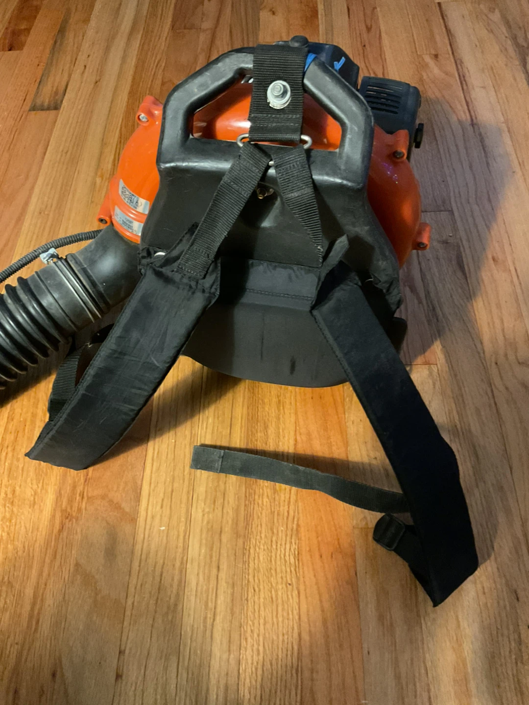 Husqvarna 125BT Backpack Leaf Blower - photo 5