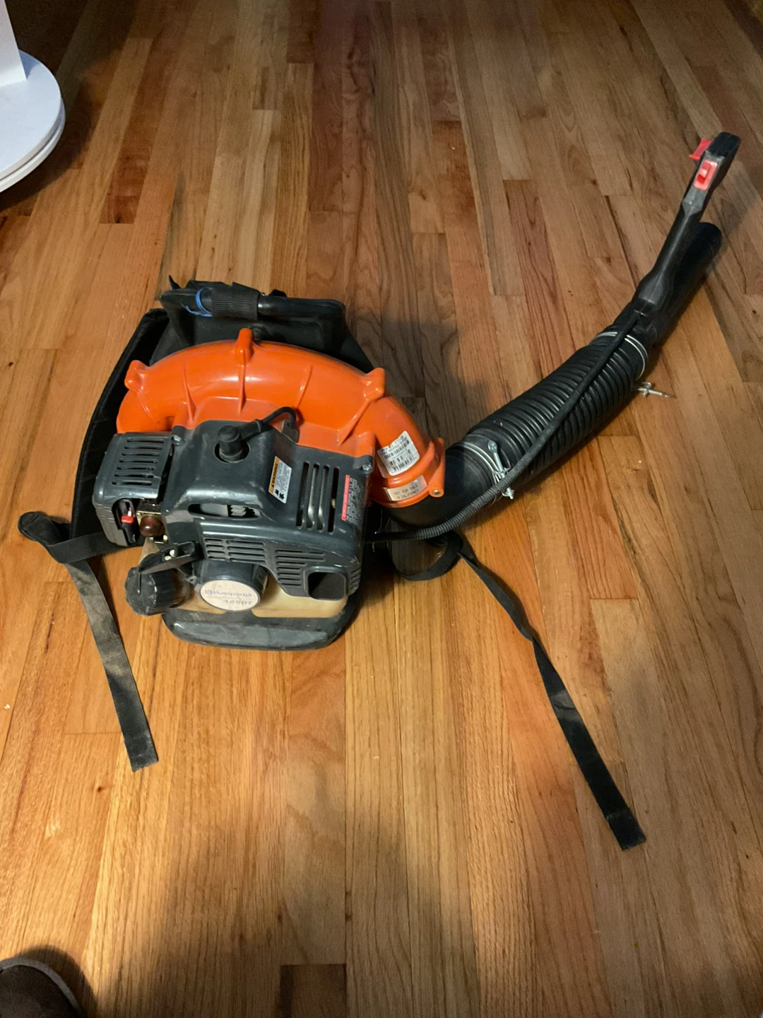 Husqvarna 125BT Backpack Leaf Blower