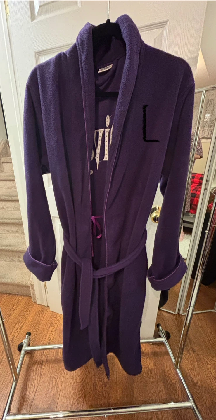Diva Purple Robe size Large
