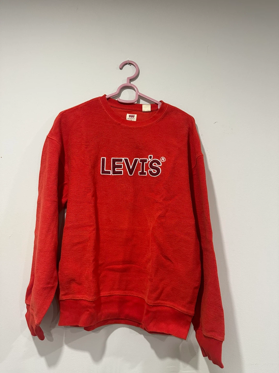Levi's Red Relaxed Crewneck - Size S