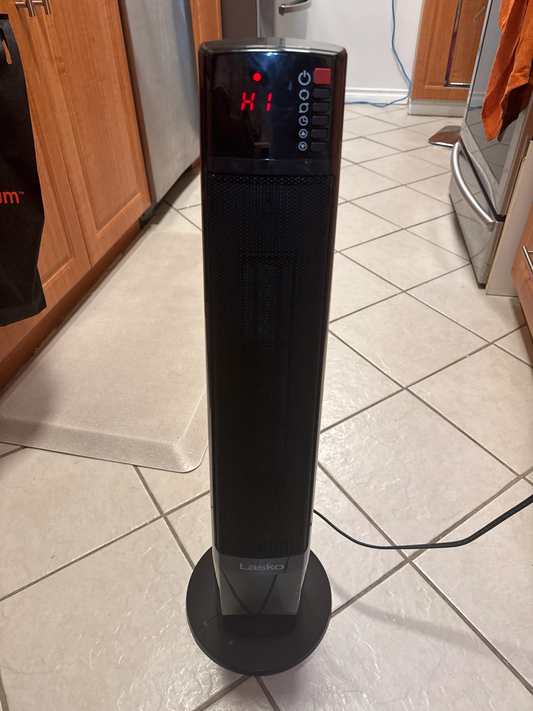 Lasko Black Tower Heater - photo 2