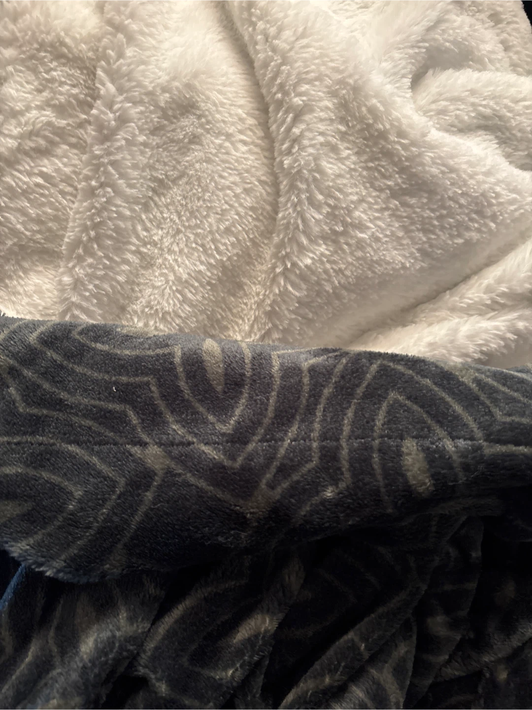 NWOT Life Comfort Blanket - Polyester 60x70