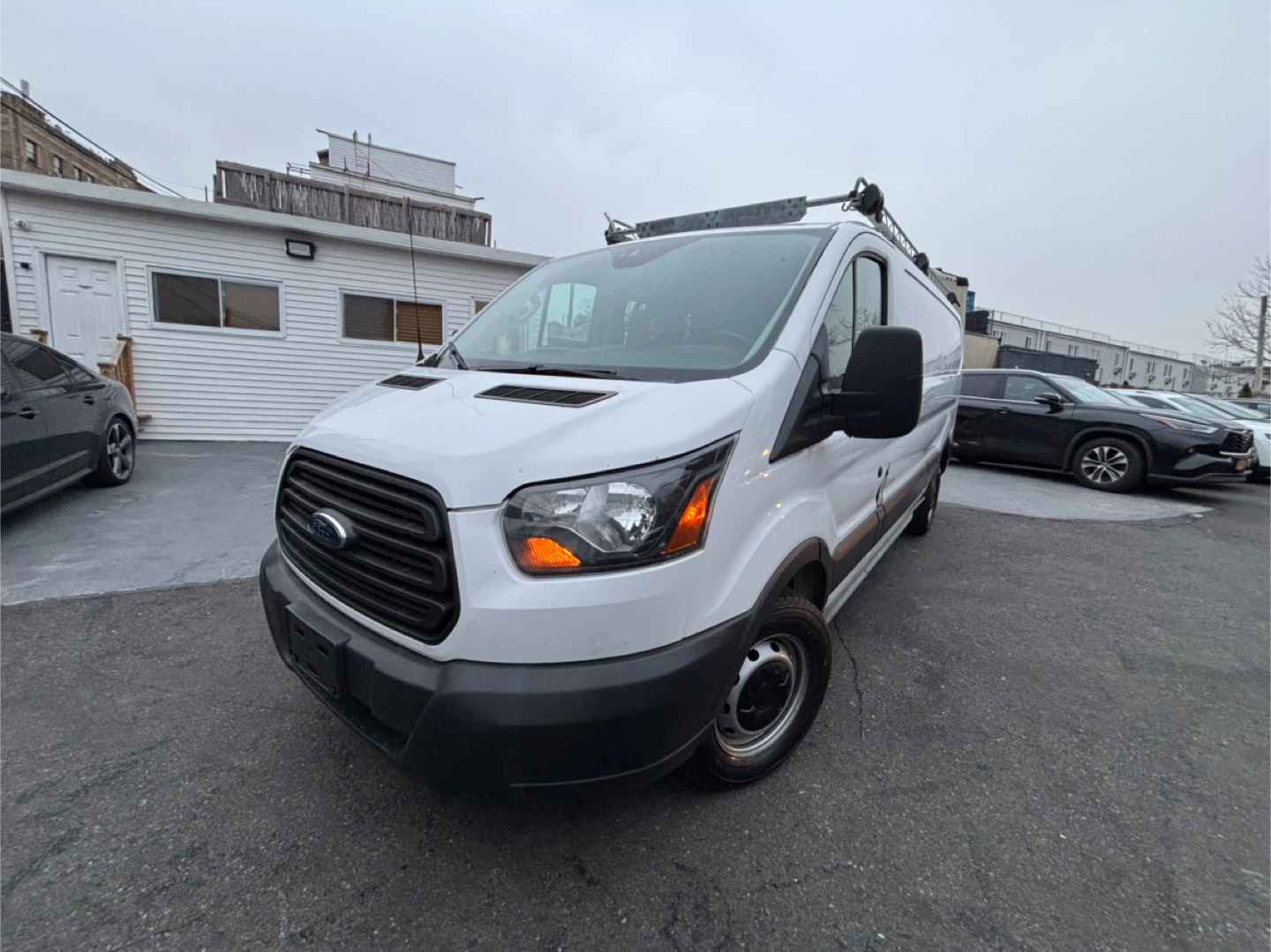 Ford Transit 350 2015 112,500 miles ✅