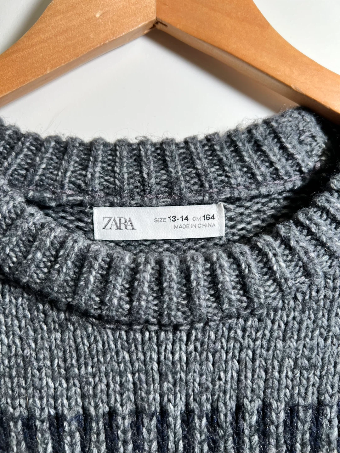 Zara Sweater - Size 13-14 - photo 2