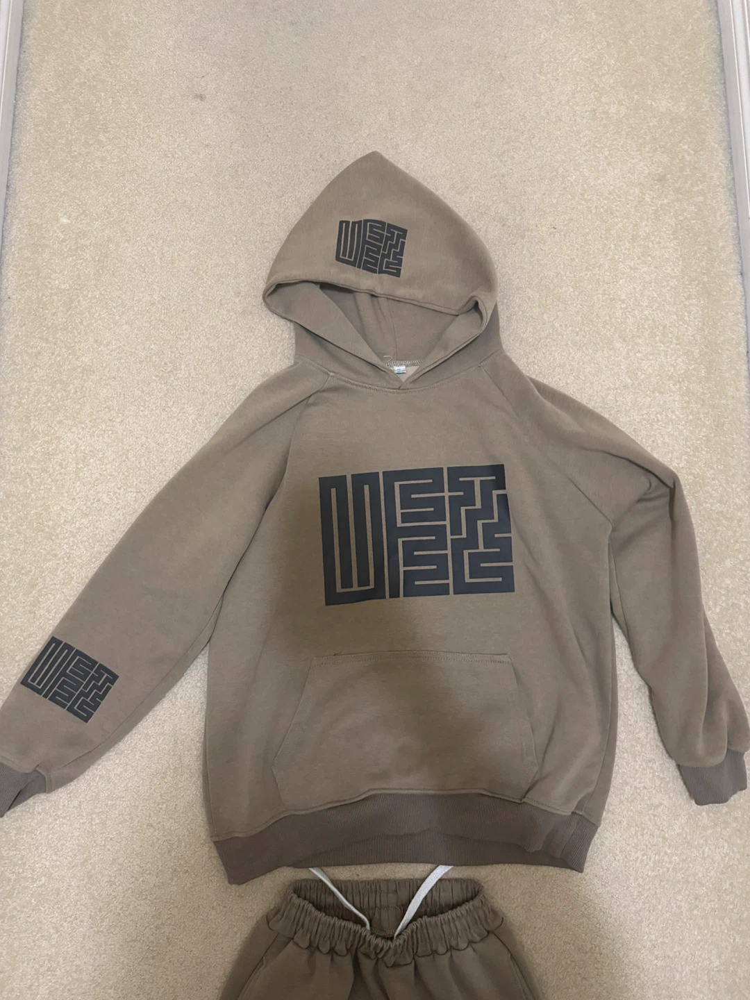 Matching Hoodie and Sweatpants Set - size S - photo 2