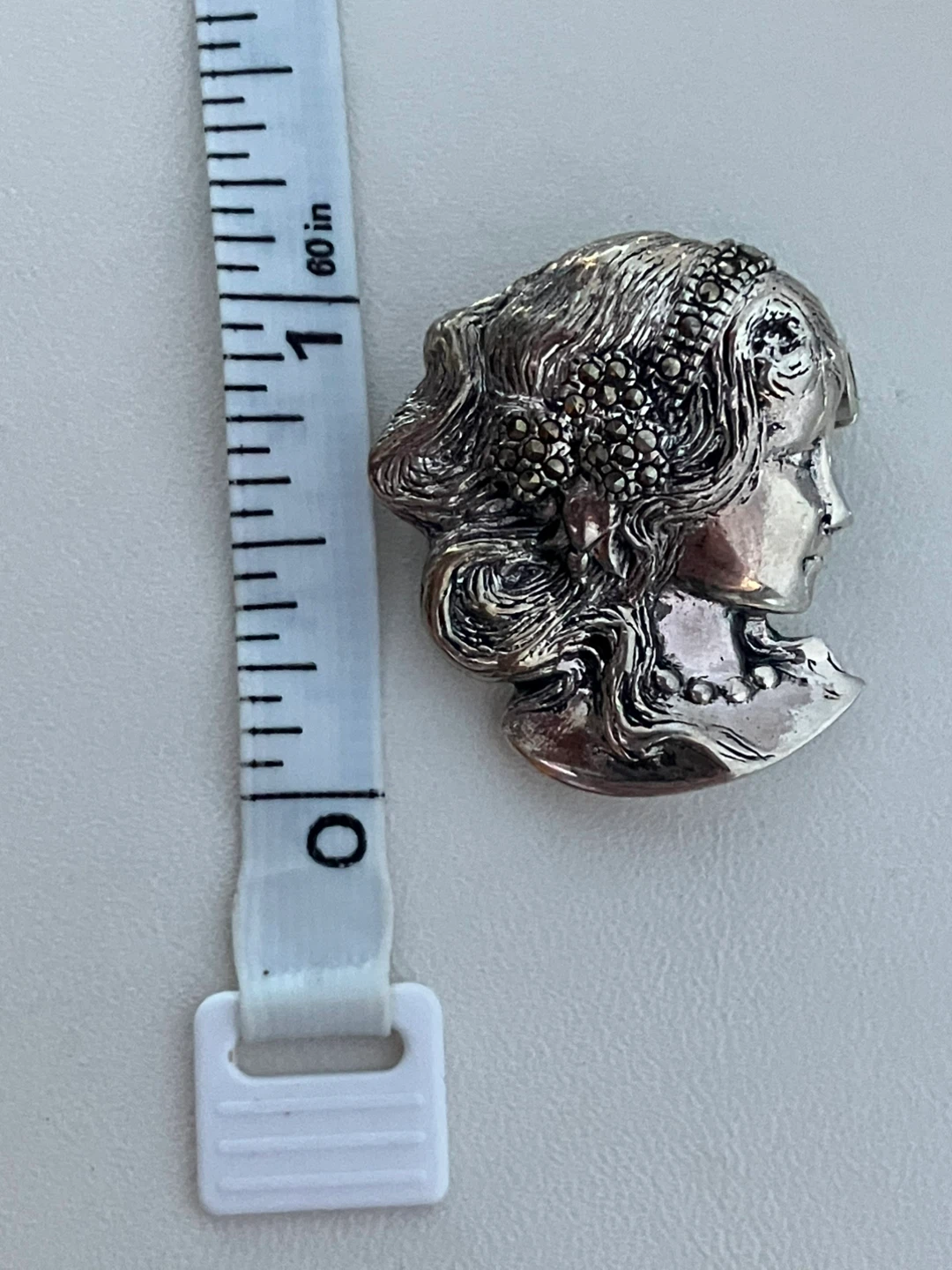 Vintage 925 Sterling Silver & Marcasite Lady Brooch - photo 3