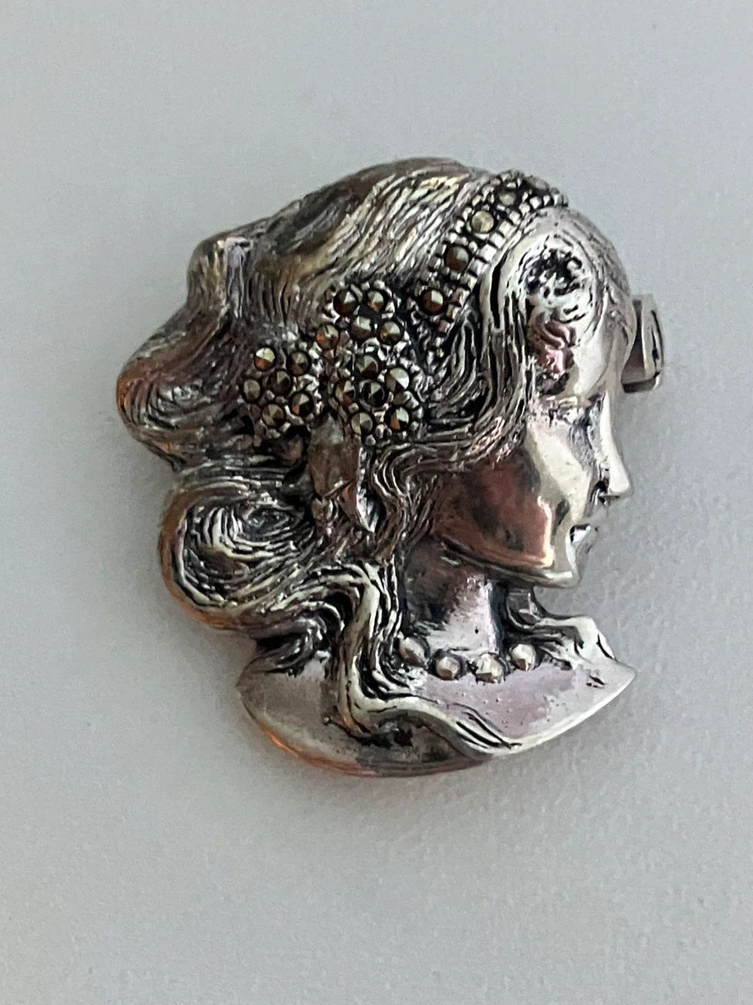 Vintage 925 Sterling Silver & Marcasite Lady Brooch
