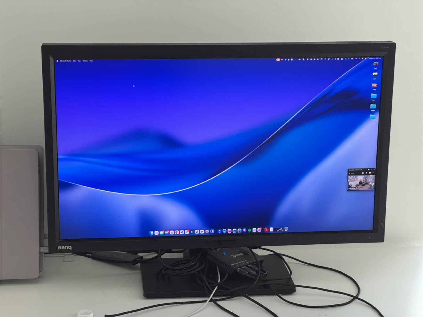 BenQ BL2711U 27" 16:9 4K UHD IPS Monitor - photo 3