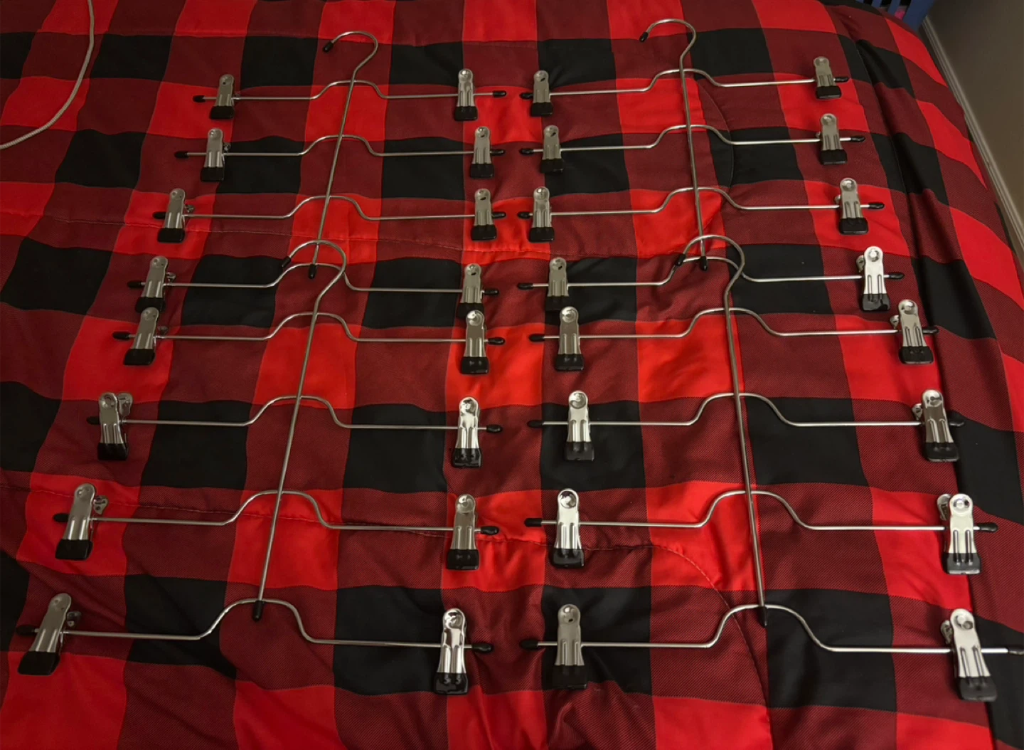 4 sets of Pants/Skirt Hangers with Clips