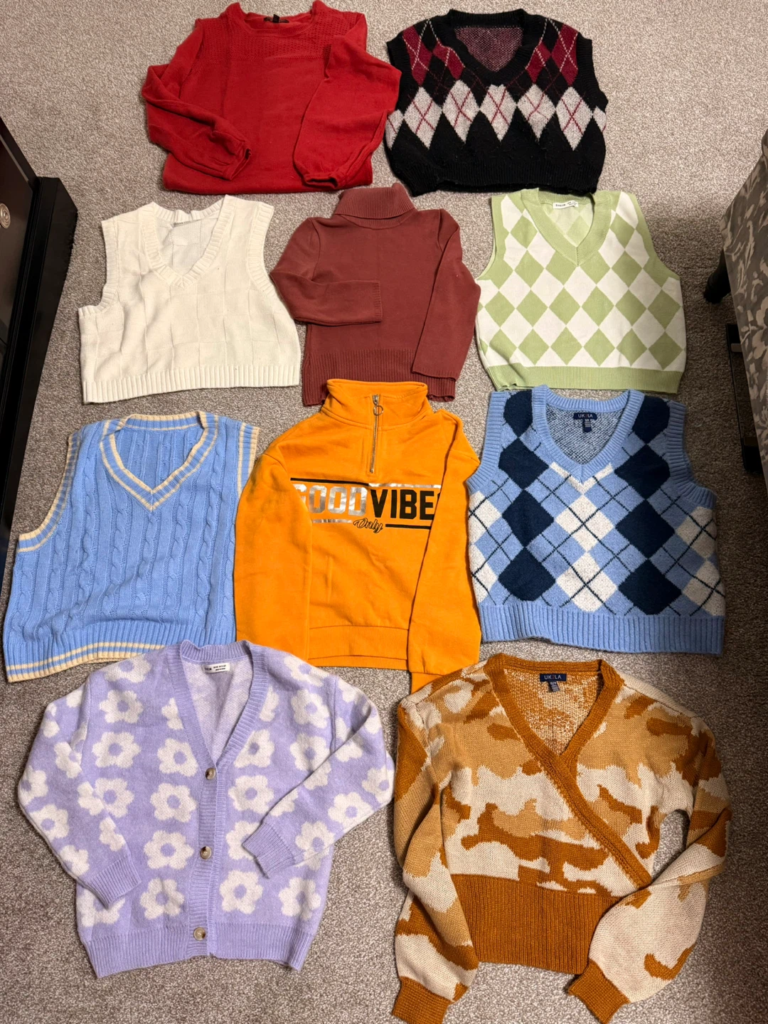Girls (teens) winter sweater and vest size 11-12 / 14-16 yrs old