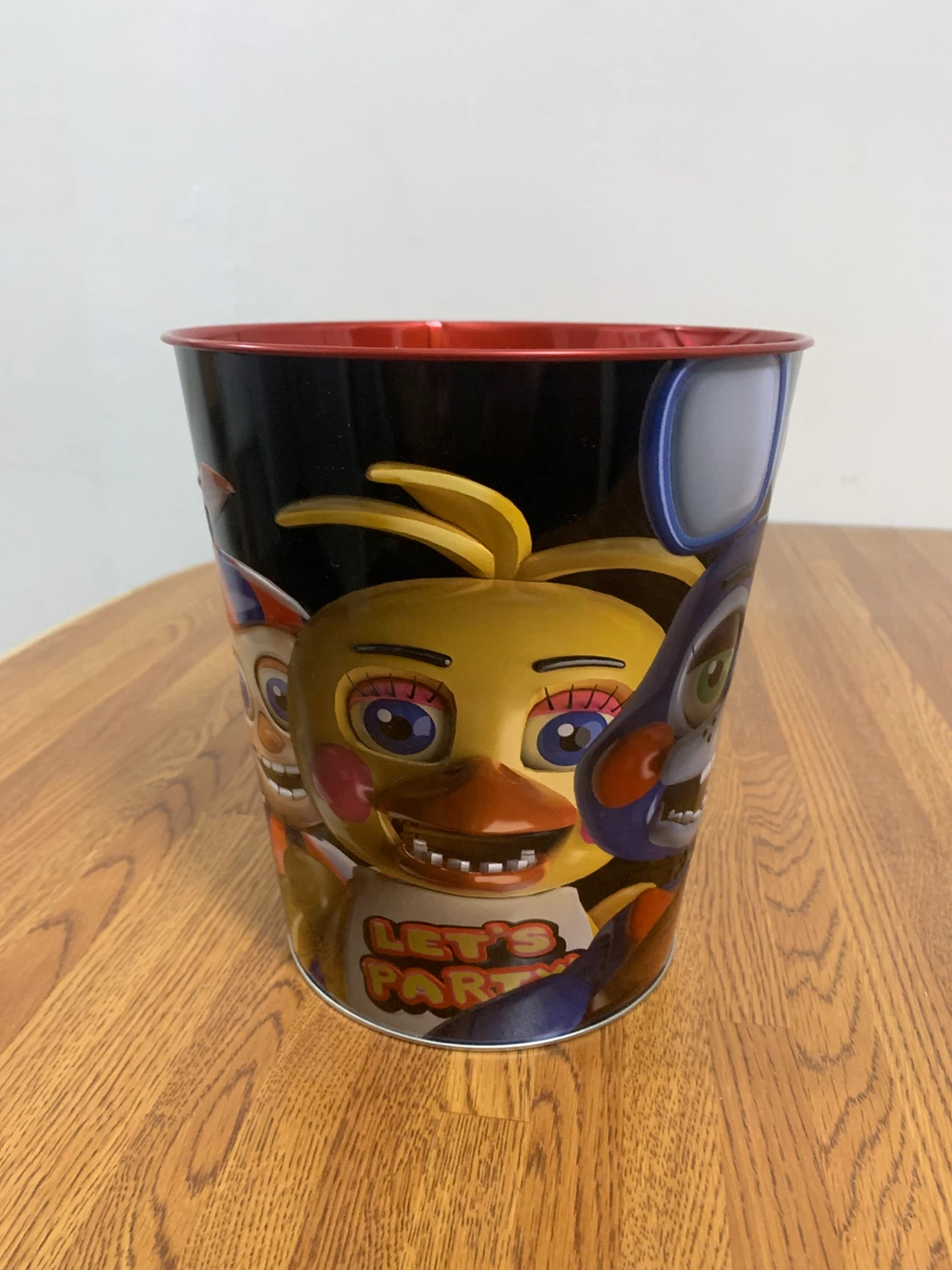 Five Nights at Freddy’s 2 (Cinemark Exclusive) Collectible Combo - photo 3