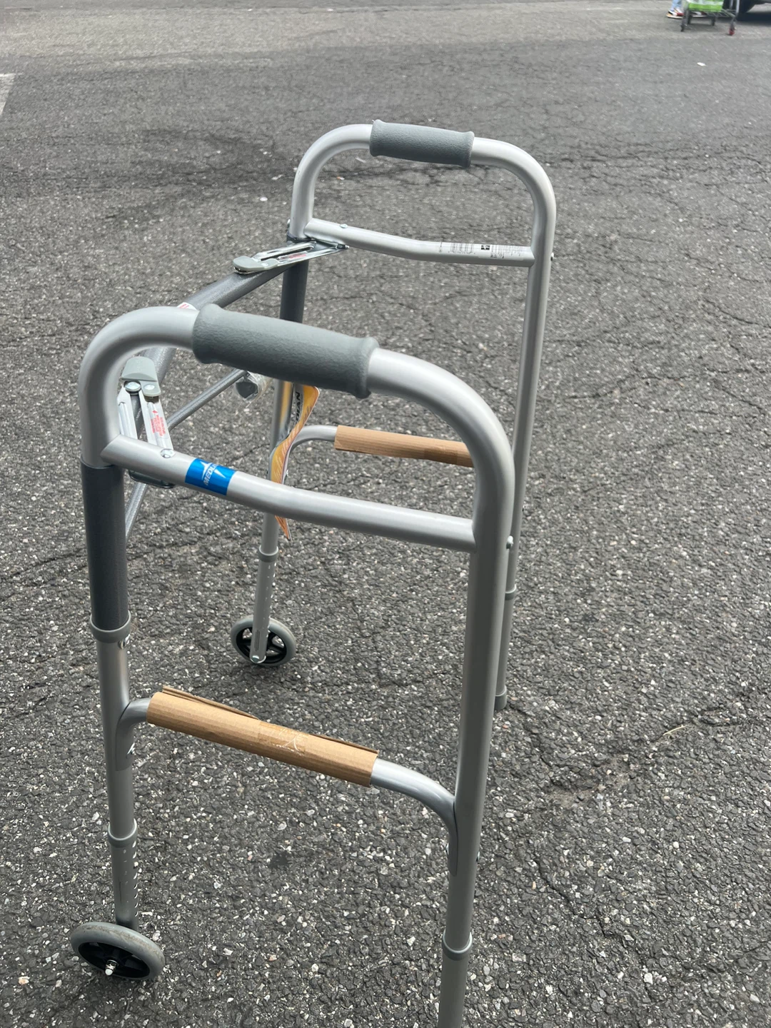 Guardian Walker with Wheels - photo 3