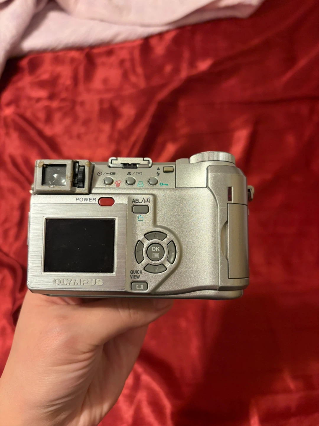 Olympus C-750 Ultra Zoom Digital Camera - photo 3