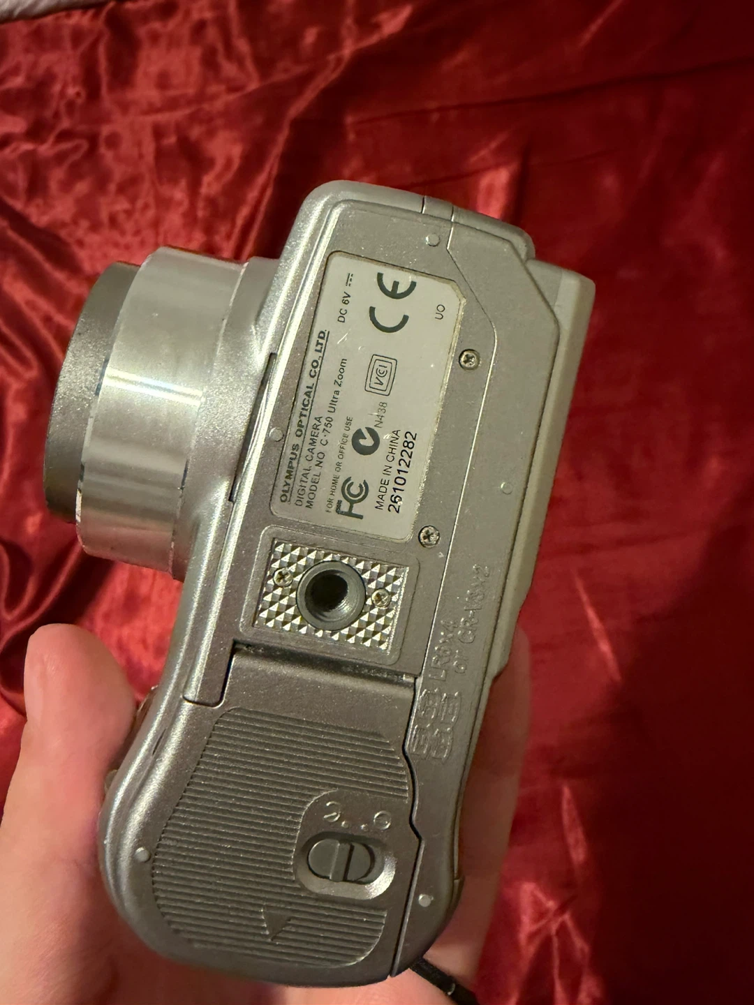 Olympus C-750 Ultra Zoom Digital Camera - photo 2