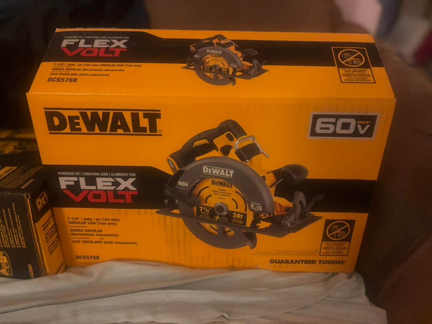 DeWalt FlexVolt 60V Max 7-1/4" Circular Saw DCS578B