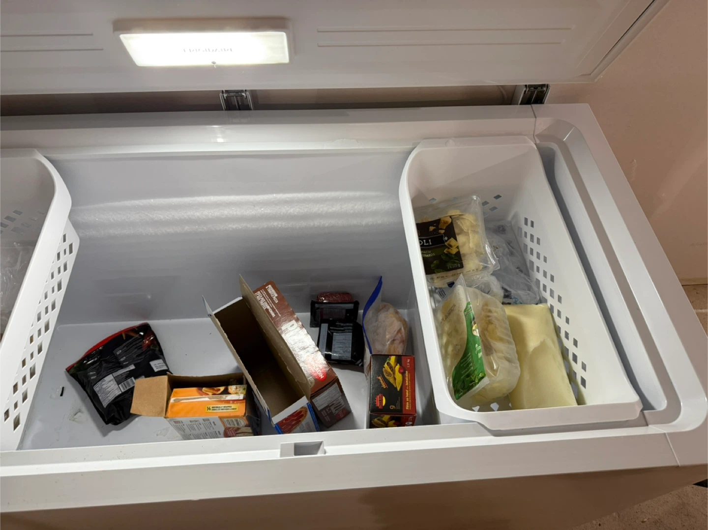 Frigidaire 14.8 cu.ft Chest Freezer - photo 4