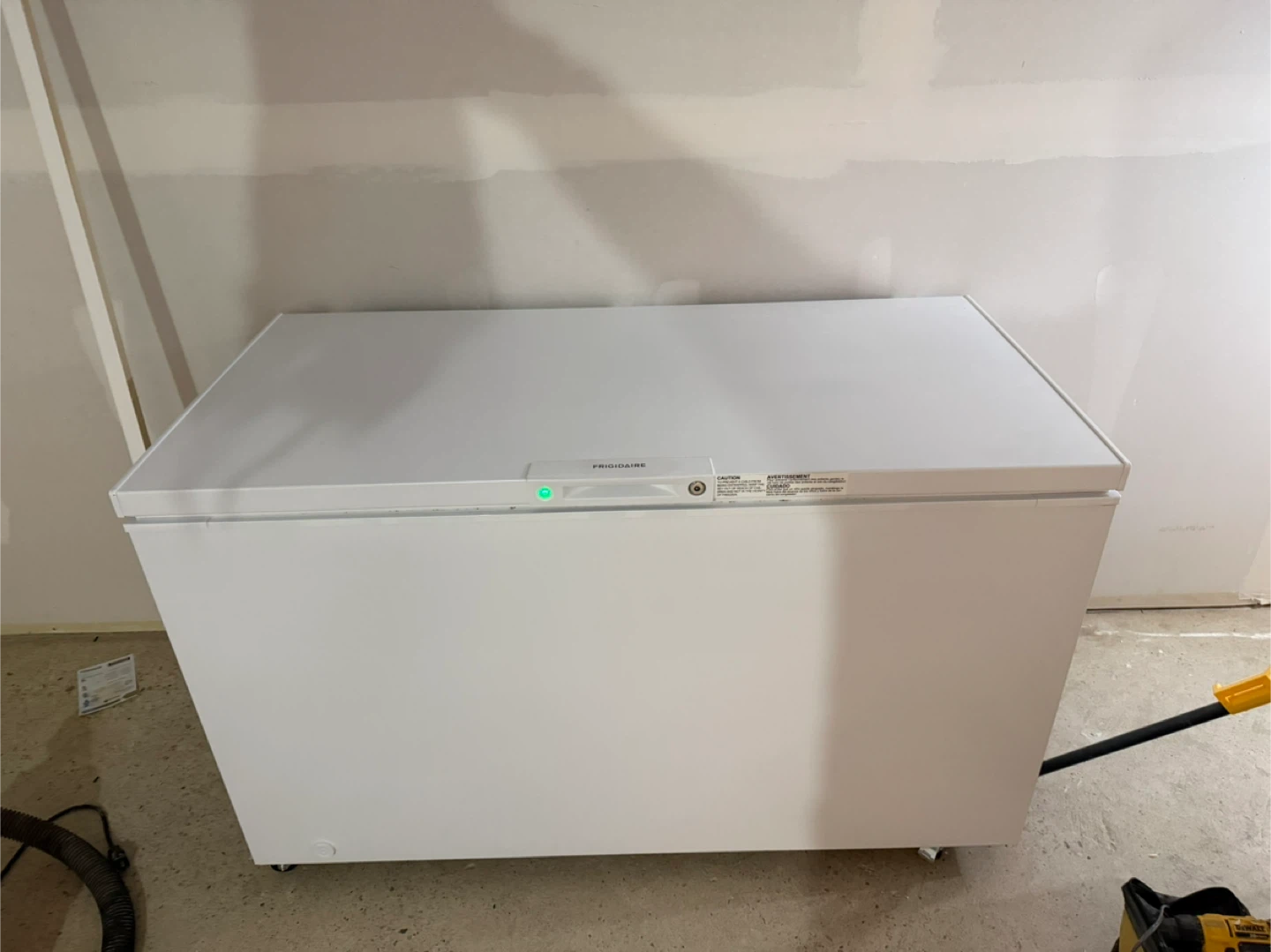 Frigidaire 14.8 cu.ft Chest Freezer - photo 5