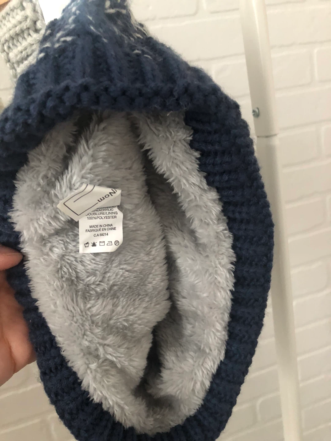 Banana Republic Scarf & Zara Beanie Set - photo 4