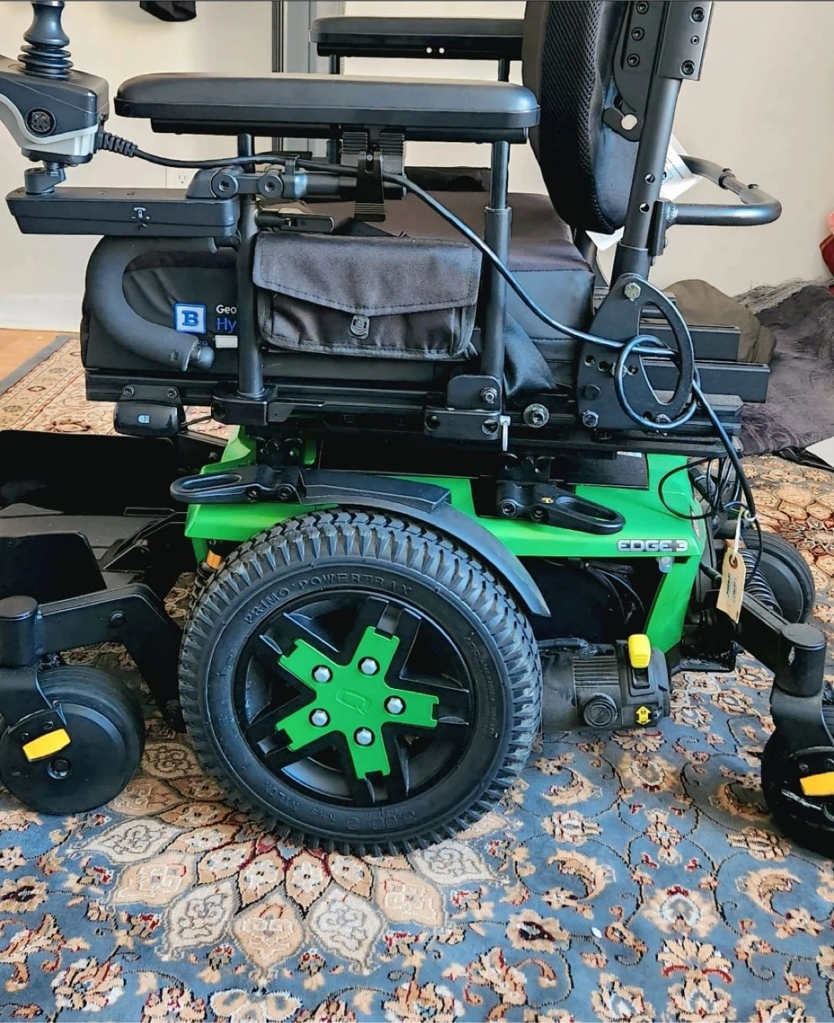 Quantum Edge 3 Power Wheelchair - Green & Black
