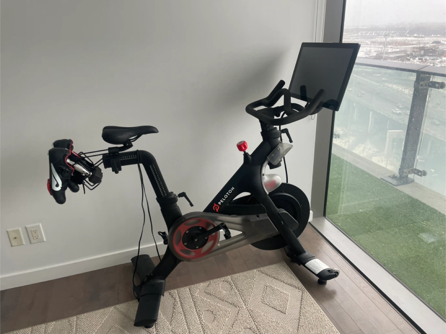 Peloton Stationary Exercise Bike perfect condition - photo 2