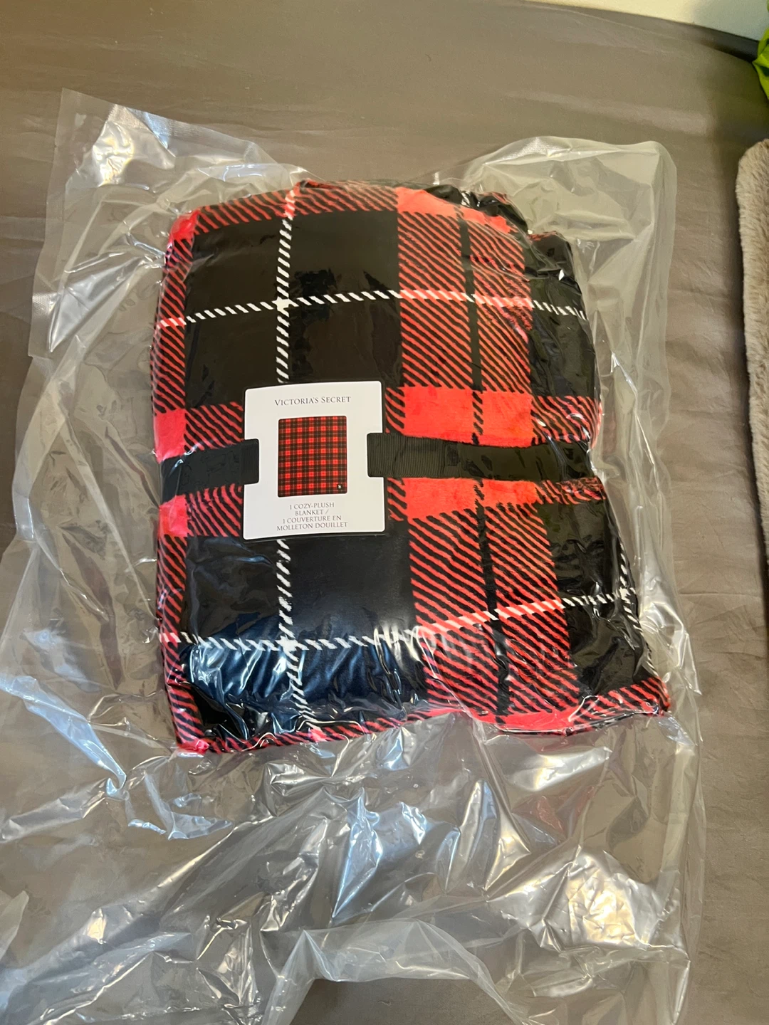 New Victoria's Secret Cozy Plush Blanket - photo 2